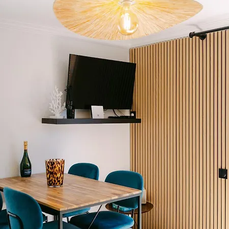 Signature Balneaire & Sauna 4 Etoiles Daire Deauville